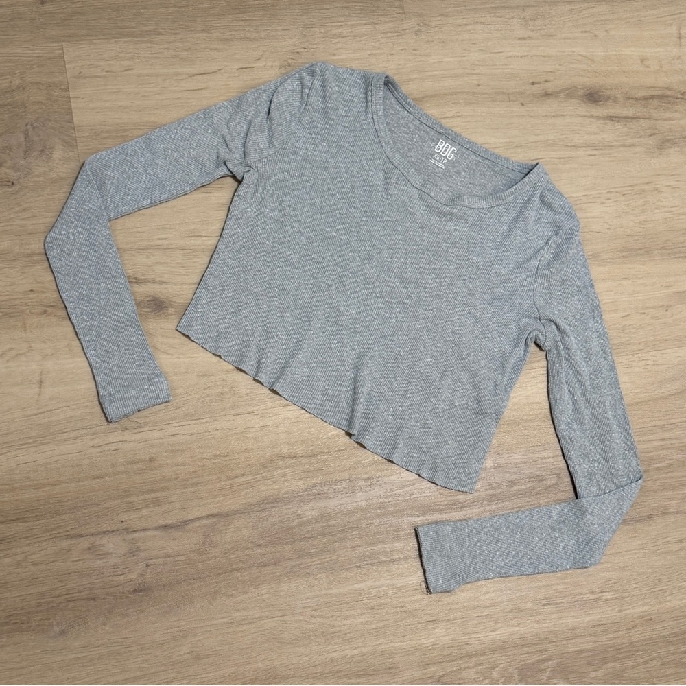 Urban Outfitters Gray Ribbed Long Sleeve Crop Top